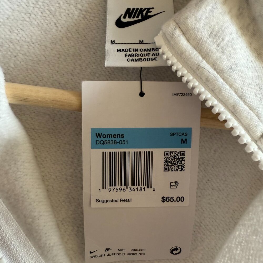 NWT Nike Club Fleece 1/4-Zip Pullover Sweatshirt, Size Medium, Light Grey - Picture 4 of 5